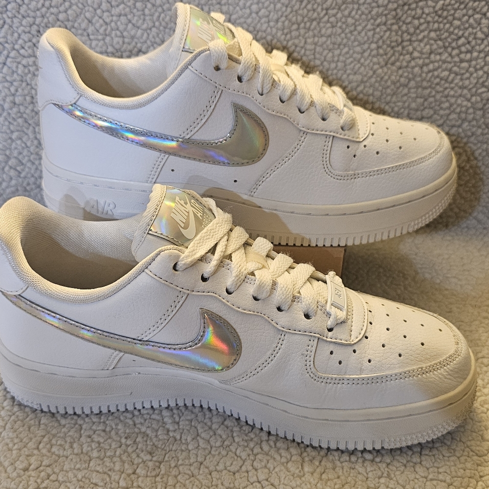 Nike Air Force 1 Low 07' Iridescent Swoosh White Men's Size 6 Sneakers - Picture 2 of 14